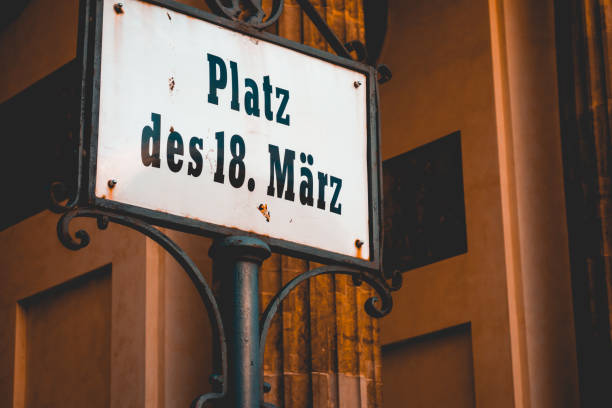 istock traffic sign at brandenburger tor, berlin 943037618