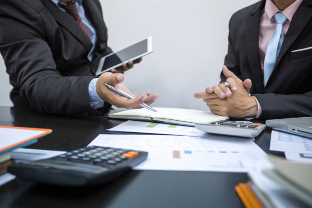 istock Business people meeting time. working with new startup project. Idea presentation, analyze plans. 943062424