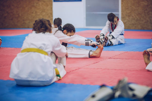 아이 들 교육에 대 한 준비 - karate belt martial arts judo 뉴스 사진 이미지