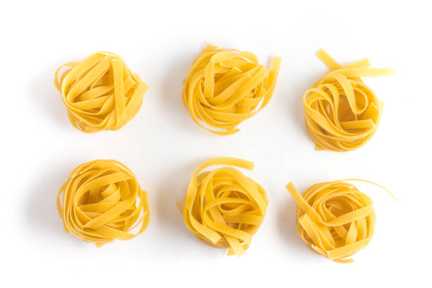 istock Raw Fettuccine Nest Roll 943197678