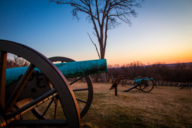 istock cannon at sunrise in Gettysburg 943206996