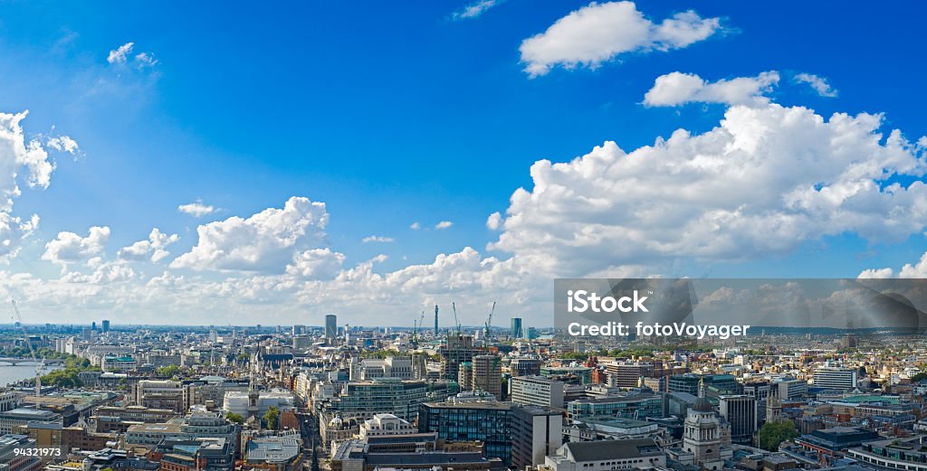 Horizonte de la ciudad de London - Foto de stock de Londres - Inglaterra libre de derechos