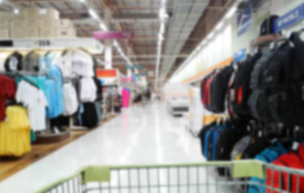istock Grocery supermarket Sells blurred images 943220660
