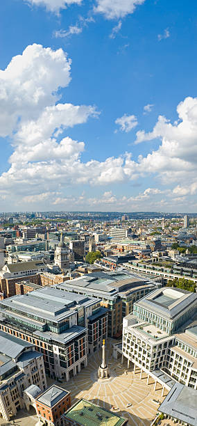 city square et des entreprises - london england aerial view skyscraper mid air photos et images de collection