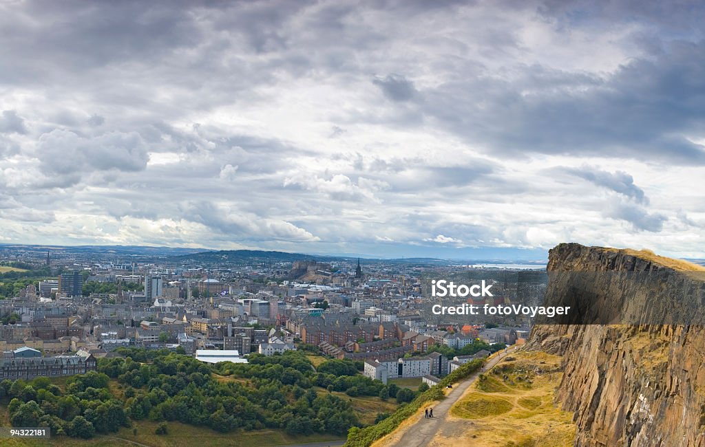 Edimburgo e Salisbury rochedos - Foto de stock de Apartamento royalty-free