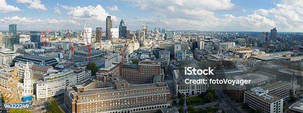 Foto de Vista Aérea De Londres e mais fotos de stock de Apartamento - Apartamento, Negócios, 30 St Mary Axe