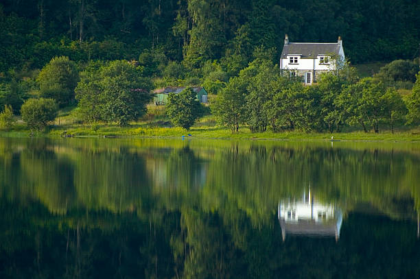 loja de lakeshore - cottage scotland scottish culture holiday imagens e fotografias de stock