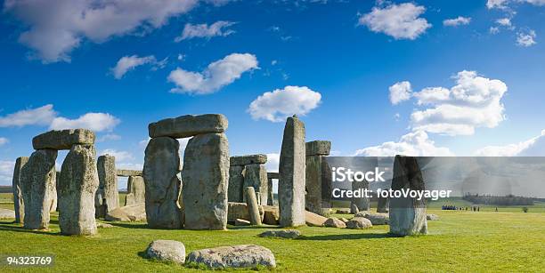 Blue Skies Over Stonehenge Stock Photo - Download Image Now - Stonehenge, England, Group Of Objects