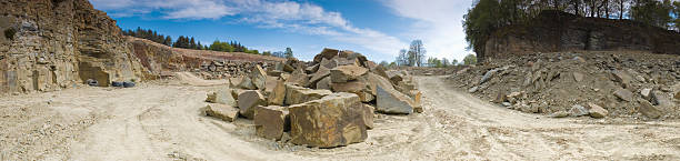 rocky camino - rock quarry fotografías e imágenes de stock