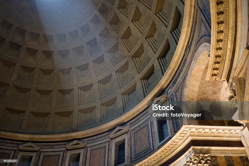 Rayo de luz en el Panteón, Roma - Foto de stock de Roma - Italia libre de derechos