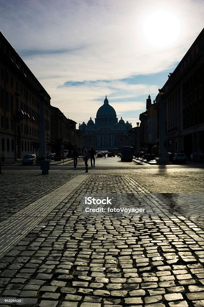 Cobbles Via della Conciliazione, Ciudad del Vaticano, Roma - Foto de stock de Plaza de San Pedro libre de derechos