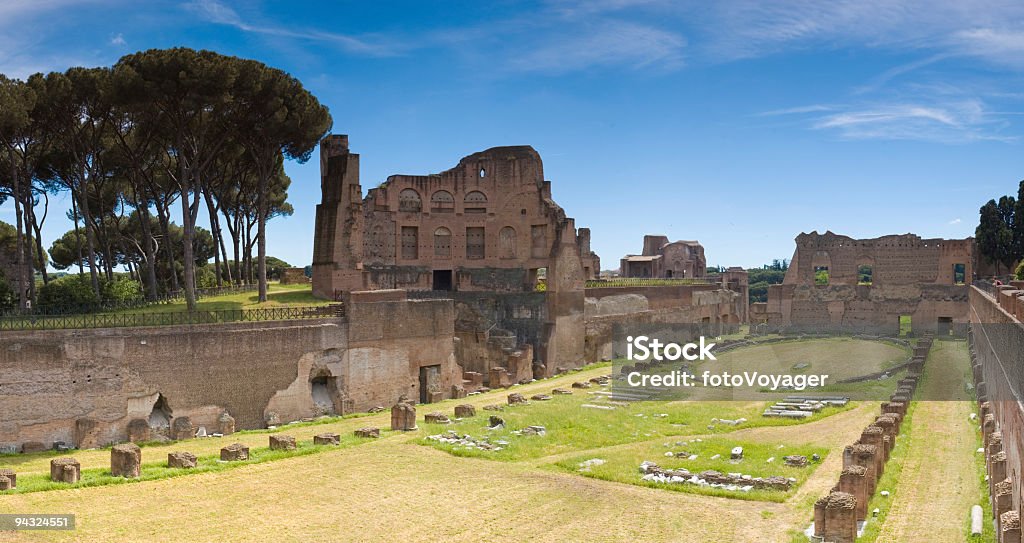 古代遺跡、パラティノ、ローマ - イタリアのロイヤリティフリーストックフォト