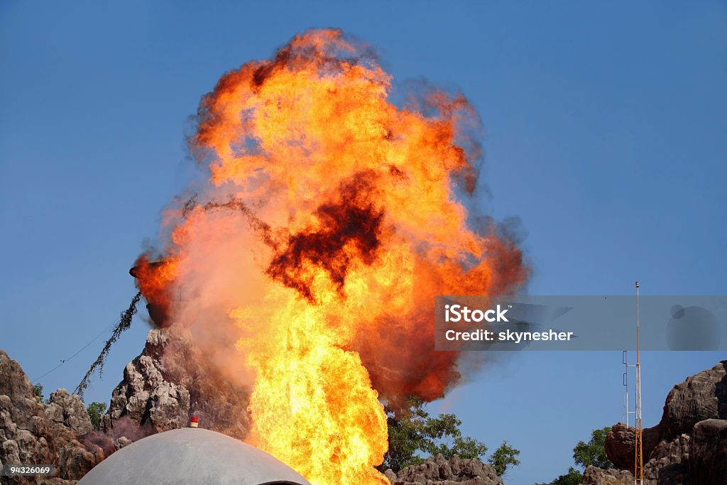 Explosão de montanha. - Foto de stock de Bombardeamento royalty-free