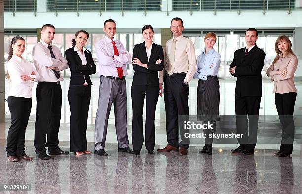 なビジネス人々のグループです - オフィスのストックフォトや画像を多数ご用意 - オフィス, カラー画像, スーツ