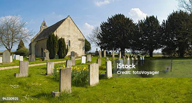 시골길 Churchyard 야외에 대한 스톡 사진 및 기타 이미지 - 야외, 장례식, 채플