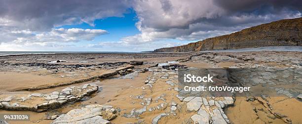 ドラマティックな海岸の嵐の空 - Horizonのストックフォトや画像を多数ご用意 - Horizon, イギリス, ウェールズ