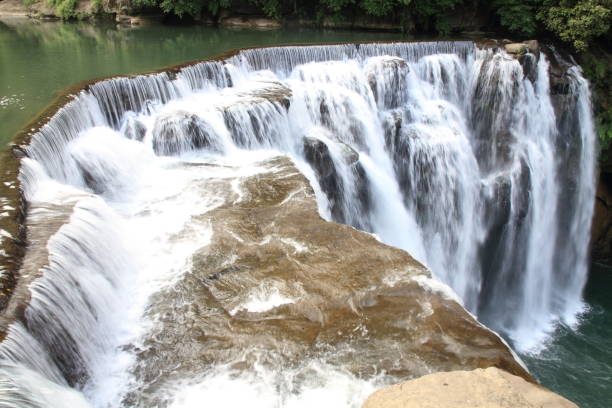 istock Shifen waterfall in Shifen, Taipei, Taiwan 943315452