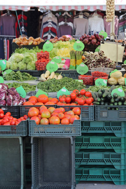 istock Farmers Market 943331618