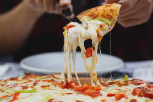 istock Slice of italian pizza 943364654