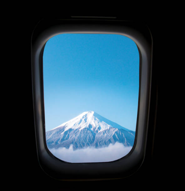 skyscape through aeroplane window during flight in wing with blue sky. - 5943 imagens e fotografias de stock