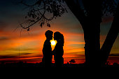 romantische-couper.jpg?b=1&s=170x170&k=20&c=mqKyUn4y9dRn1yIhuUcBNJXjGYpm1udHTiq9uD-JeSI=