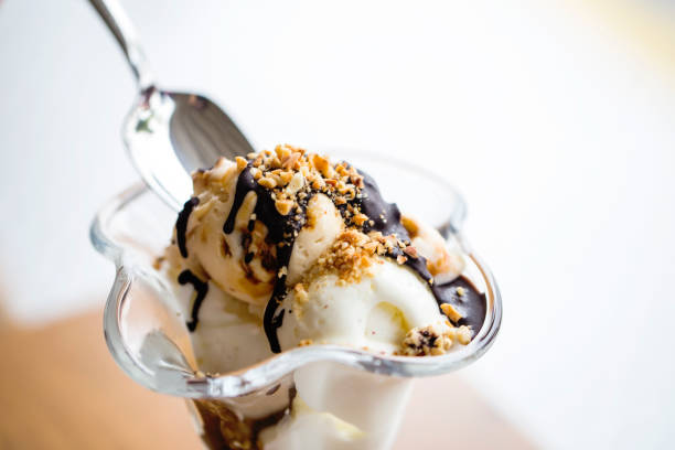 gelato - frozen sweet food foto e immagini stock