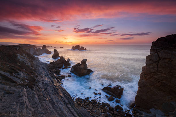 istock Sunset at Liencres, at Costa Quebrada in Cantabria 943501880