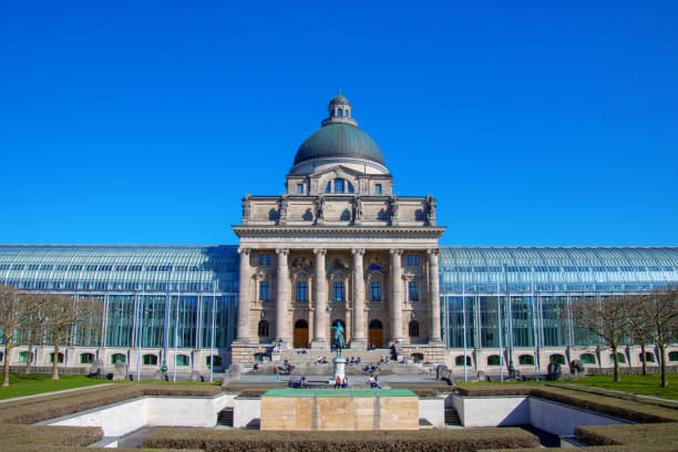istock Nice view on the state chancellerey in munich/germany 943501884