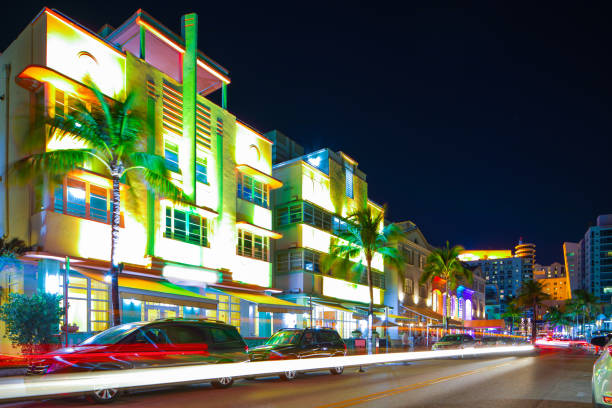 istock Night image of neon lights Miami Beach Ocean Drive 943510578