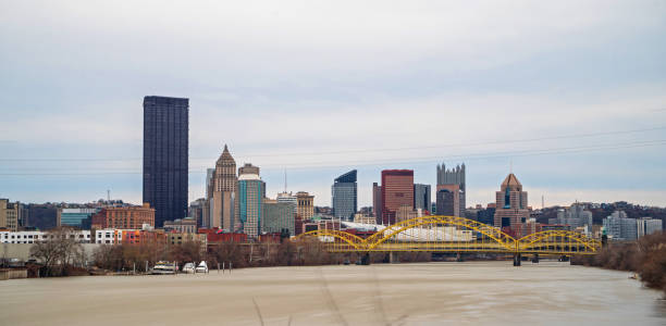 tolle aussicht von pittsburgh - pitts stock-fotos und bilder