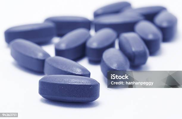 Comprimido Tons De Azul - Fotografias de stock e mais imagens de Analgésico - Analgésico, Antibiótico, Azul