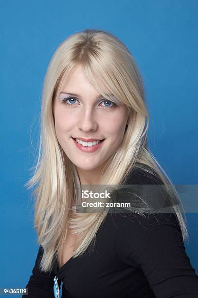 Foto Foto de stock y más banco de imágenes de Adulto - Adulto, Alegre, Belleza