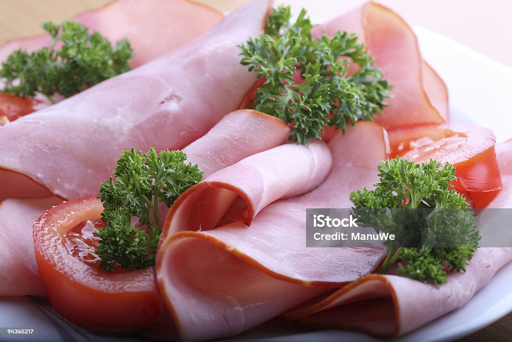 Mit Schinken, Tomate und Petersilie mit Makro - Lizenzfrei Essen am Tisch Stock-Foto