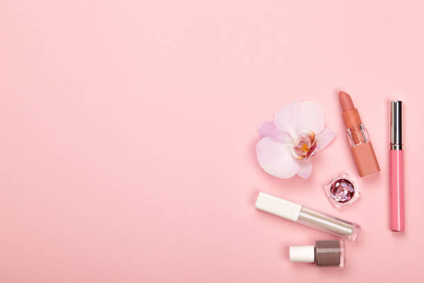 istock Fashionable Women's Cosmetics and Accessories 943652292