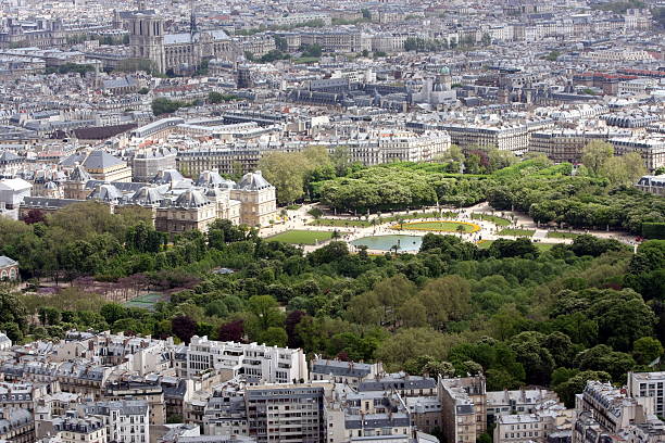 istock The Luxembourg Garden 94367190