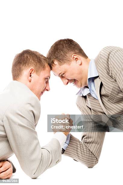 Foto de Dois Homens Luta Com Os Braços e mais fotos de stock de Acordo - Acordo, Adulto, Agressão