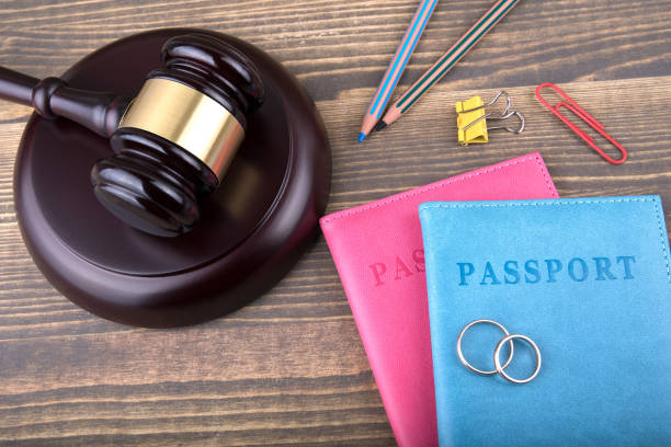 istock abstract divorce, love and family background 943675776