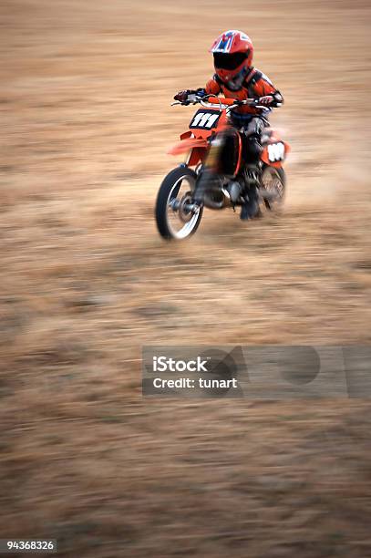 Motorbiker - 1人のストックフォトや画像を多数ご用意 - 1人, のりものに乗る, アクションショット