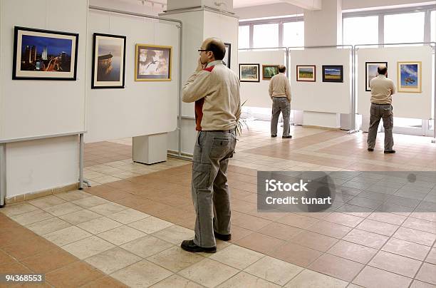 De Exposiciones Foto de stock y más banco de imágenes de Museo de arte - Museo de arte, Exposición, Vista posterior