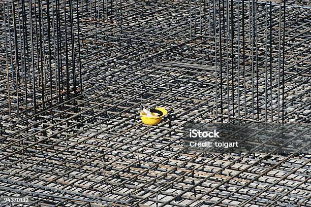 Steel Bars Stockfoto und mehr Bilder von Arbeiten - Arbeiten, Architektur, Balkengerüst