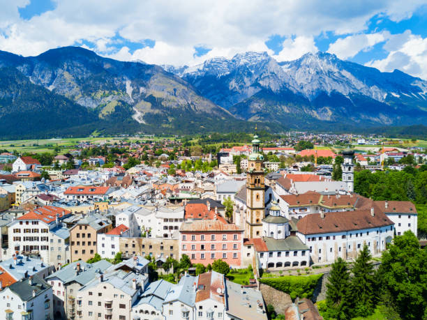 hall tirol widok z lotu ptaka - tirol zdjęcia i obrazy z banku zdjęć