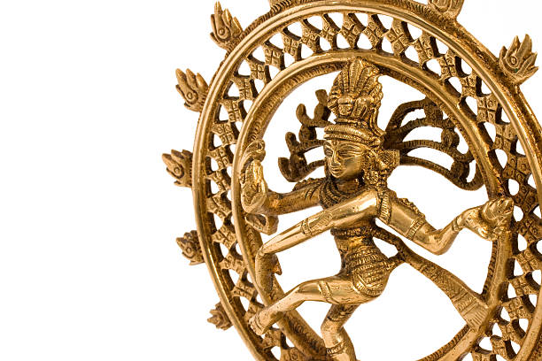 shiva nataraja-il signore della danza primo piano - shiva hindu god statue dancing foto e immagini stock