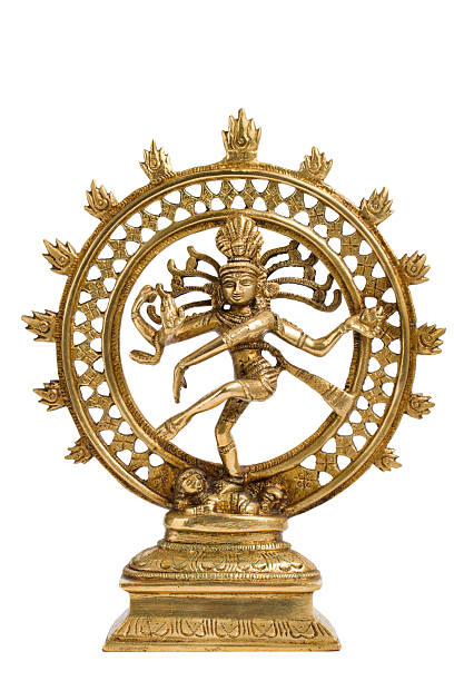 shiva nataraja-senhor da dança estátua isolado - shiva nataraja dancing indian culture imagens e fotografias de stock