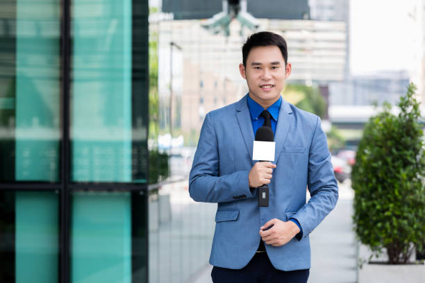 istock professional news reporter 943743058