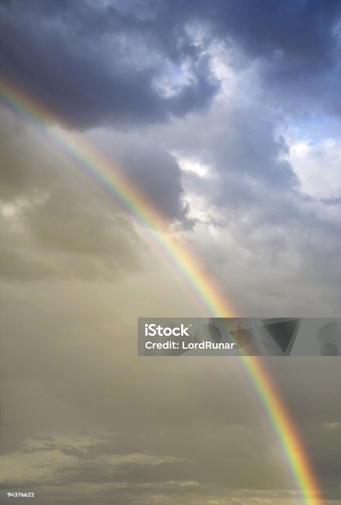 Rainbow sky - Foto de stock de Arco iris libre de derechos