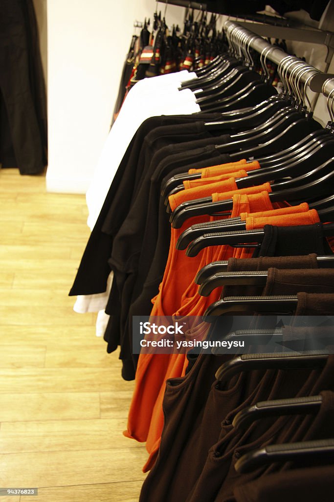 Kleider-Shop - Lizenzfrei Auslage Stock-Foto