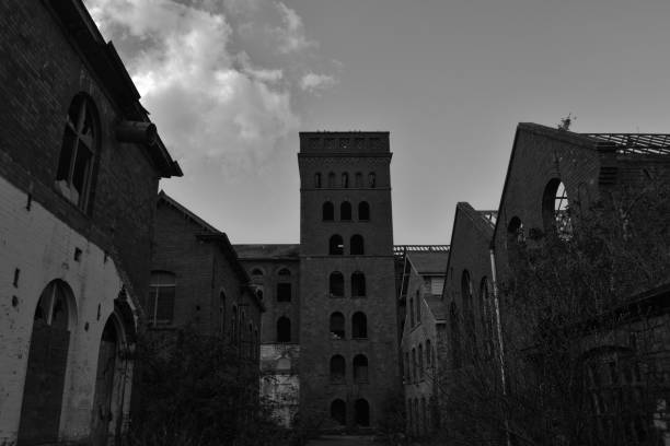 istock Abandoned Industrial Mill in Somerset 943795388