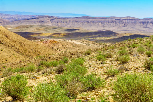 istock Landscape of HaMakhtesh HaGadol 943824712