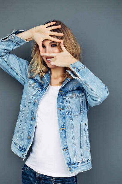 istock Beautiful woman wearing jeans jacket 943863884