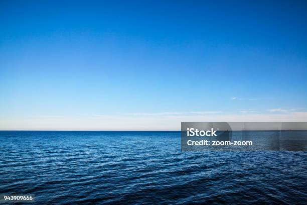 Deniz Horizon Arka Plan Ile Deniz Manzarası Stok Fotoğraflar & Deniz‘nin Daha Fazla Resimleri - Deniz, Gökyüzü, Ufuk